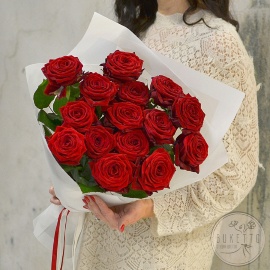 Букет роз сорта Red Naomi №635