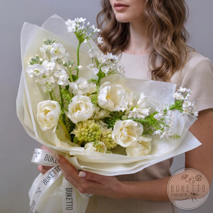 Букет из тюльпанов, ароматных гиацинтов и маттиолы №861