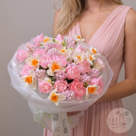 Букет «Весеннее очарование» — из премиальных тюльпанов Dreamer, гиацинтов и нарциссов №965