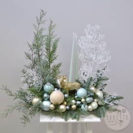 Новогодняя композиция из живой хвои №768