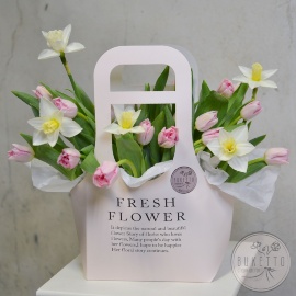 Цветочная сумочка с тюльпанами и нарциссами №783