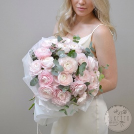 Букет ранункулюсов с эвкалиптом №585 (k54)