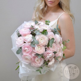 Букет ранункулюсов с эвкалиптом №585 (k54)