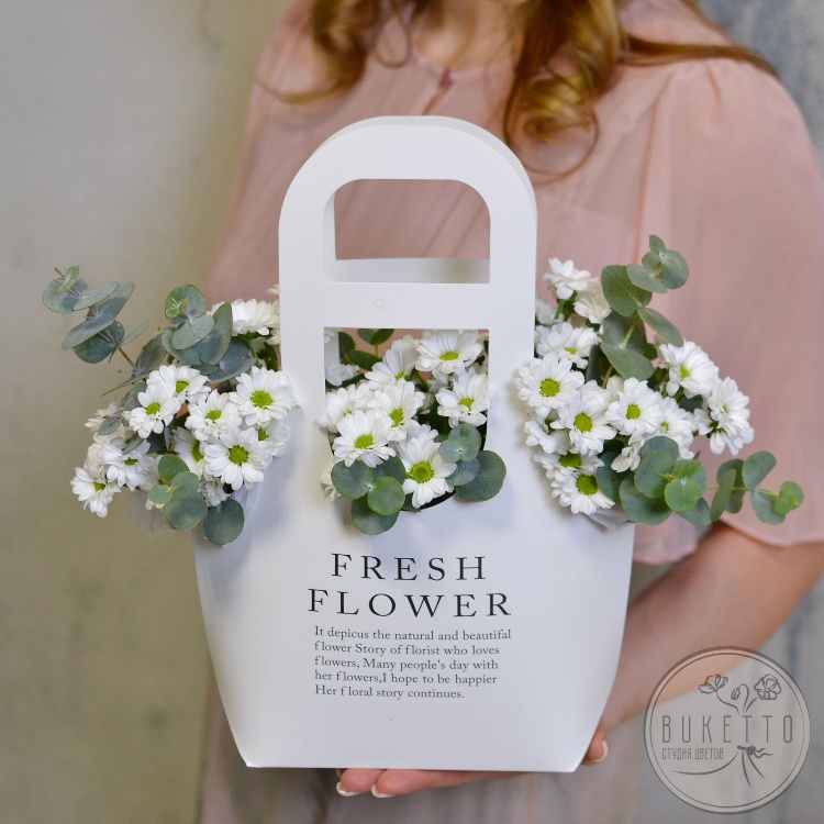 коробки с цветами. букет живых цветов. эксклюзивные букеты. букет цветов с доставкой. букет шикарный.